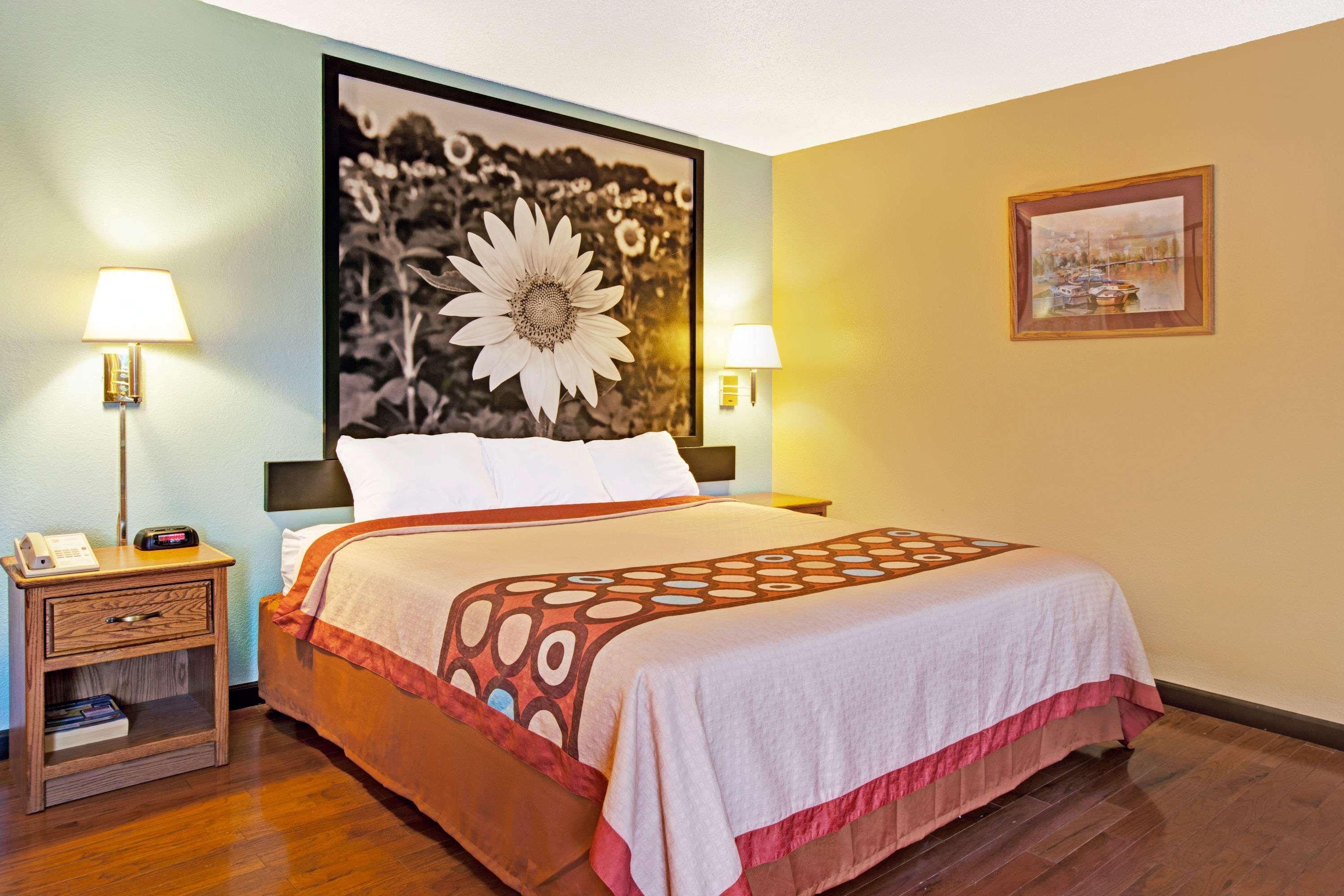 Super 8 By Wyndham Baltimore/Essex Area Esterno foto