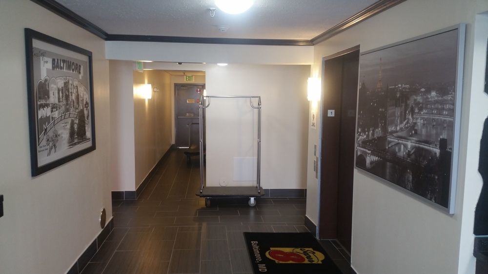 Super 8 By Wyndham Baltimore/Essex Area Esterno foto