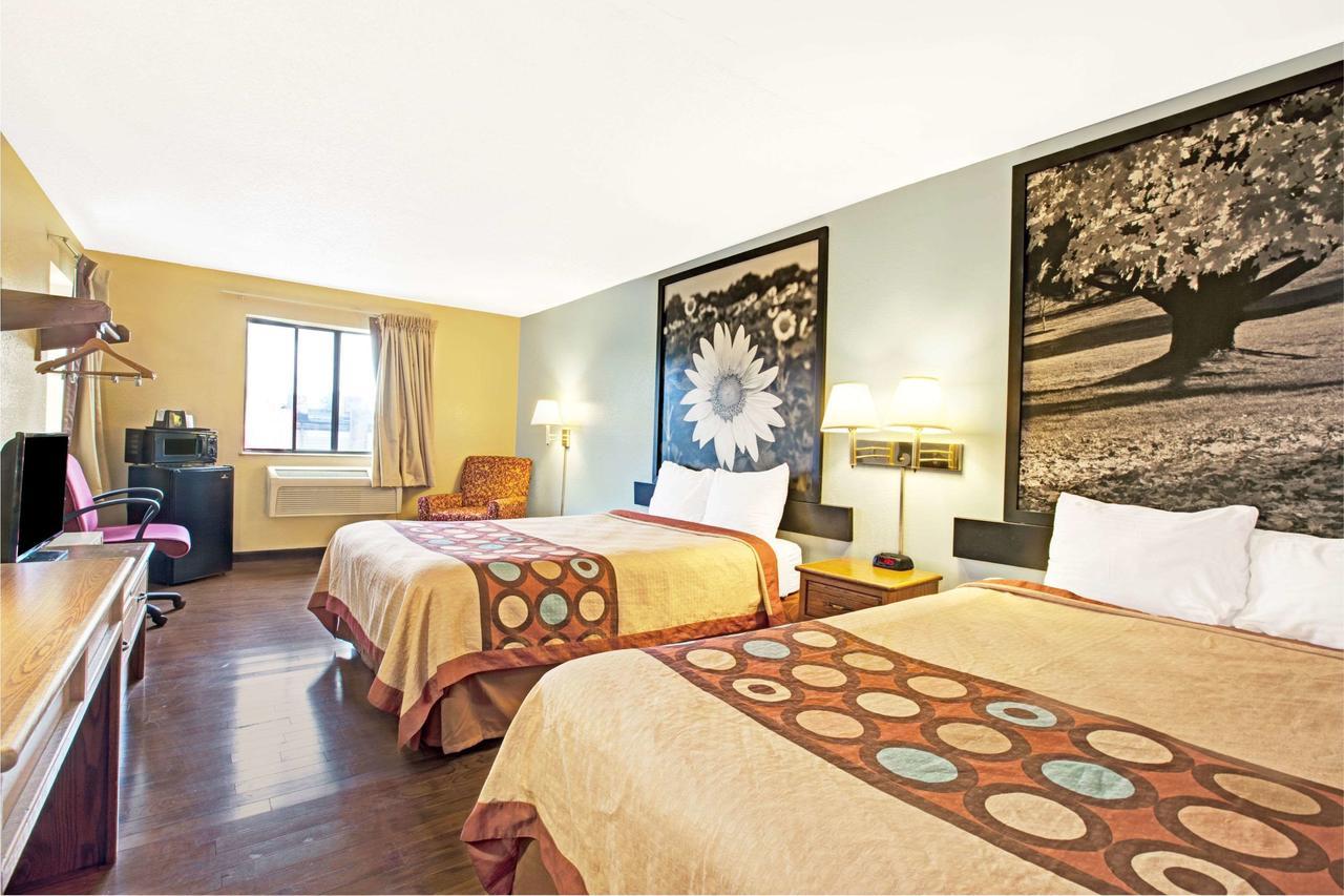 Super 8 By Wyndham Baltimore/Essex Area Esterno foto